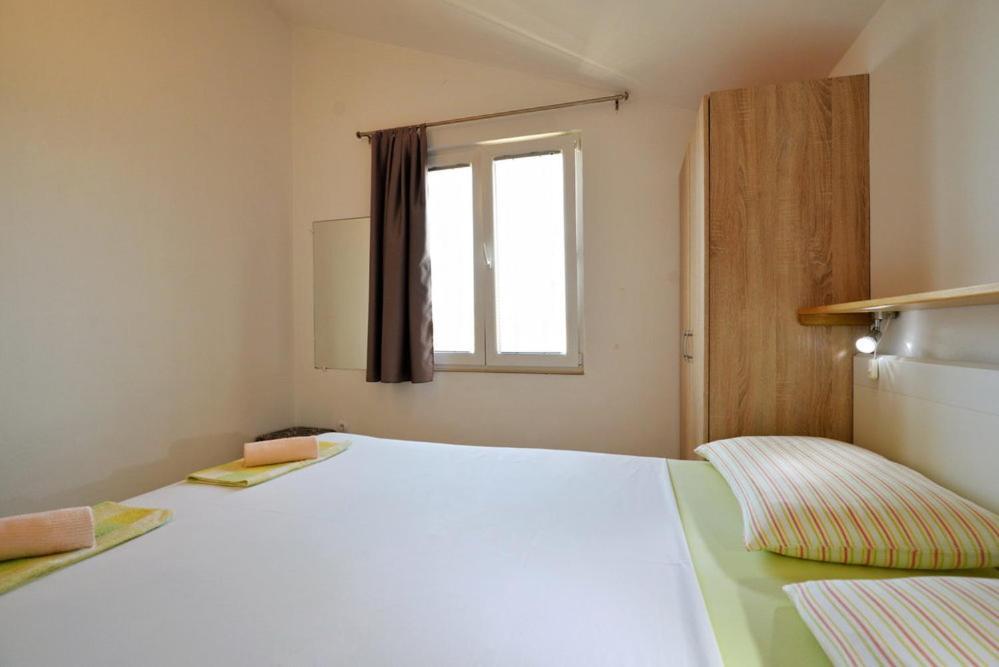 Apartments Viola Betina  Ngoại thất bức ảnh