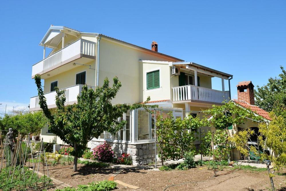 Apartments Viola Betina  Ngoại thất bức ảnh